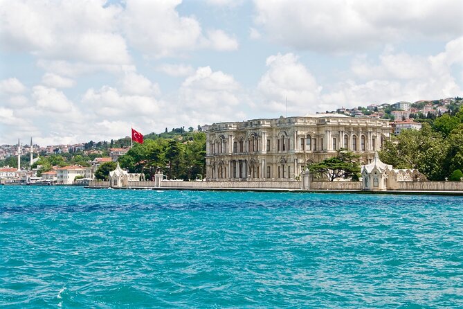 Istanbul: Bosphorus Cruise, Bus Tour, Cable Car Ride with Live Guide & Ticket - Eyüp Sultan Mosque and tomb: Ottoman power made ceremonial