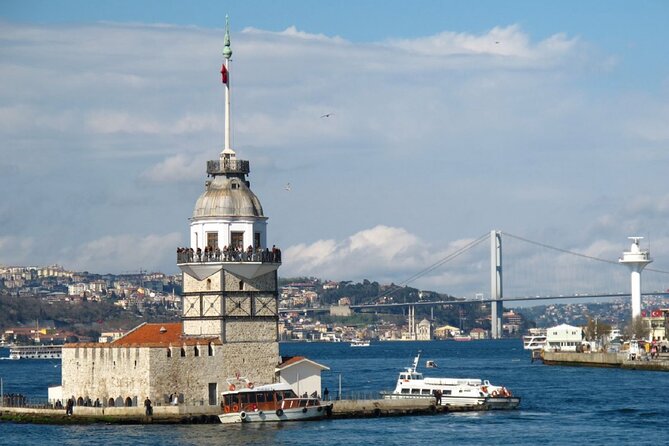 Istanbul: Bosphorus Cruise, Bus Tour, Cable Car Ride with Live Guide & Ticket - Guide quality and group size: what helps, what can vary