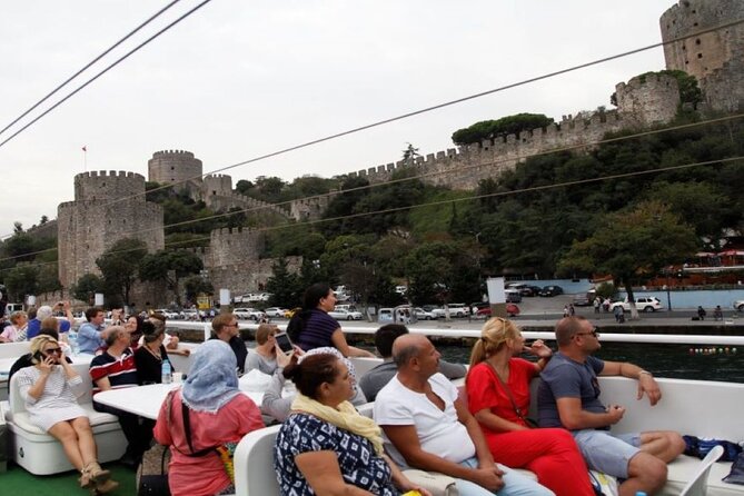 Istanbul: Bosphorus Cruise, Bus Tour, Cable Car Ride with Live Guide & Ticket - Pierre Loti Tepesi viewpoint and the ticketed cable car ride