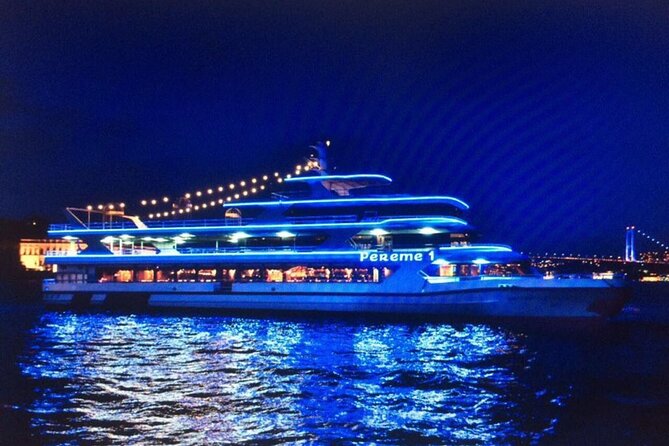 Istanbul Bosphorus Cruise Dinner, Drinks & Show with Pickup - The onboard comfort checklist: crowd, seats, and toilets