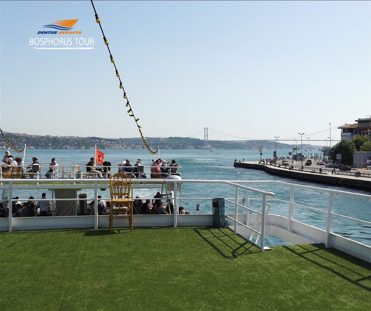 Istanbul: Bosphorus Cruise from Europe or Asia & Audio Guide - Dolmabahçe Palace to Küçüksu Kasrı: How the shoreline tells Istanbul’s story