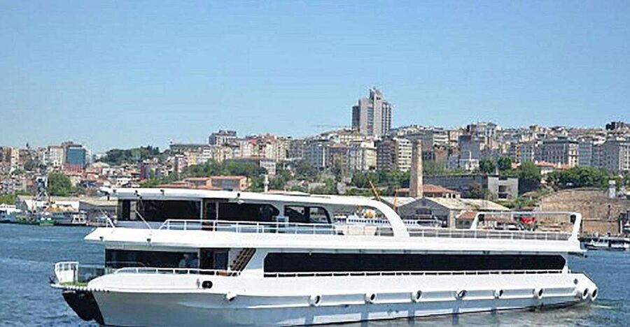 Istanbul Bosphorus Dinner Cruise &Entertainment hotel pickup - Bosphorus Night Views, Hotel Pickup, and the Easy Start