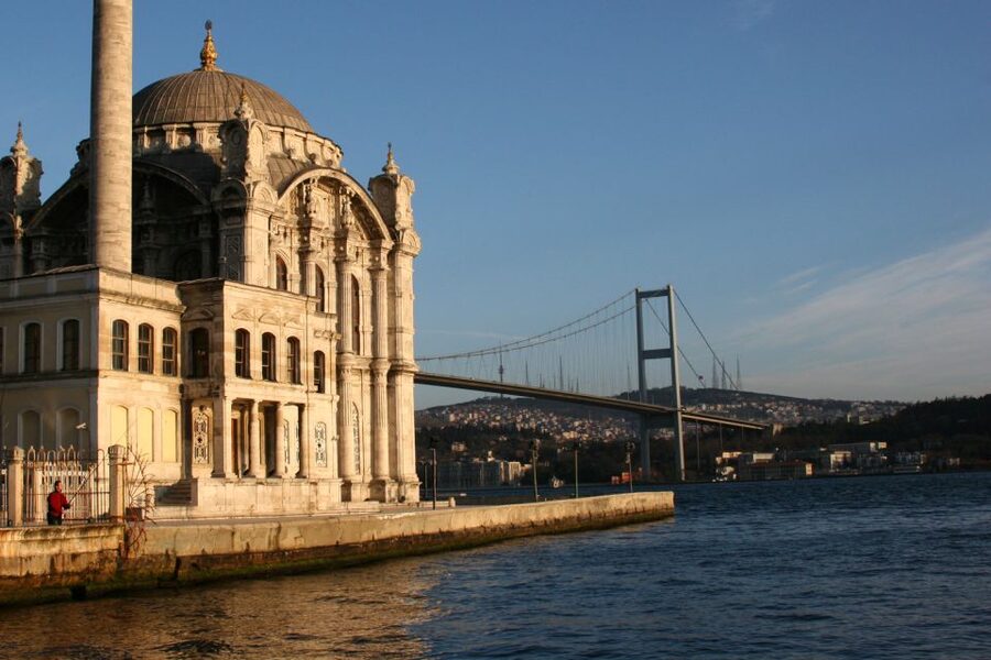 Istanbul Bosphorus Dinner Cruise &Entertainment hotel pickup - Timing, Stops, and Why Four Hours Can Feel Long
