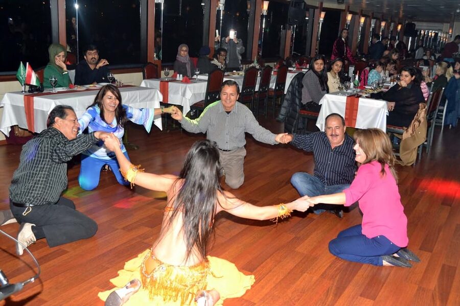 Istanbul: Bosphorus Dinner Cruise Incl. Drinks with Transfer - Timing and Duration: Making a 3 to 4 Hour Plan Around It