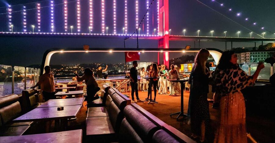 Istanbul: Bosphorus Dinner Cruise w/ Drinks & Entertainment - Getting to Yacht AMOR: pickup timing and meeting points that matter