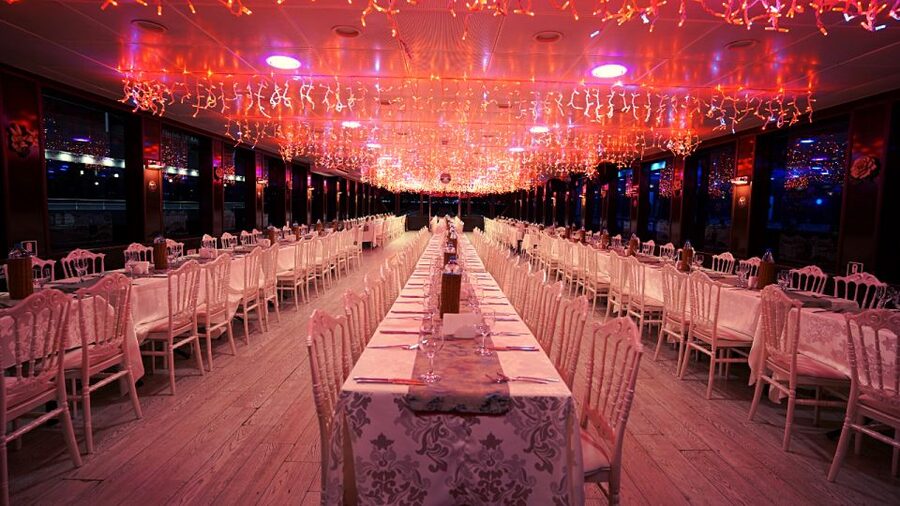 Istanbul: Bosphorus Dinner Cruise with Drinks & Turkish Show - Drinks, comfort, and the sea-sickness reality check