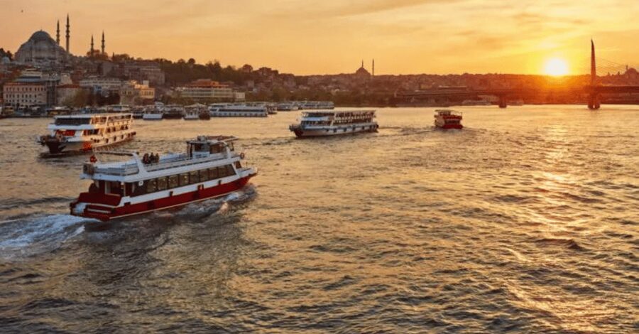Istanbul: Bosphorus Dinner Cruise with Private Table & Show - Hotel pickup and harbor meeting: convenience vs occasional chaos
