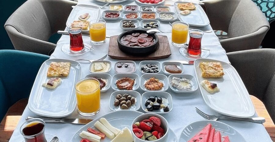 Istanbul: Bosphorus Morning Cruise with Breakfast - Price and value: does $113 make sense for breakfast and the Bosphorus?