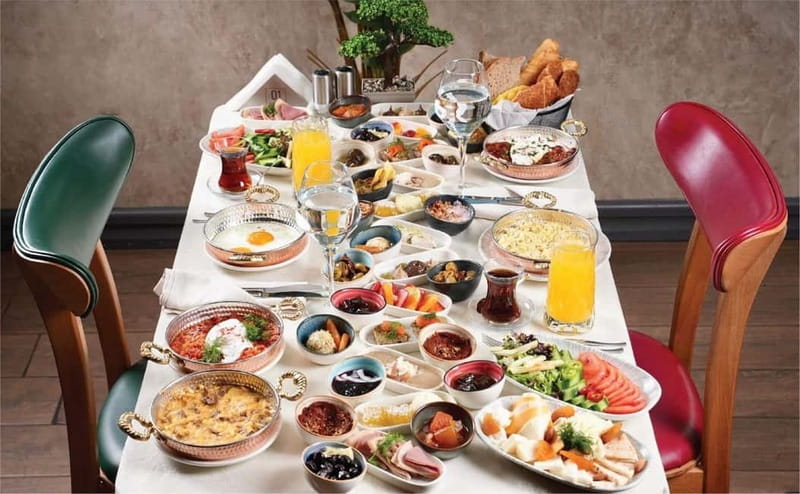 Istanbul: Bosphorus Morning Cruise with Breakfast - Unlimited Turkish breakfast on a boat: what you’re really paying for