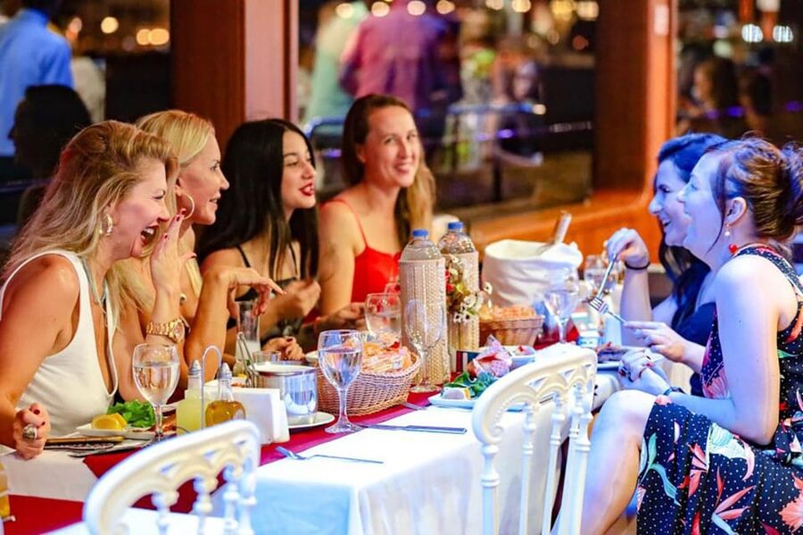 Istanbul: Bosphorus Night Dinner Cruise with Private Table - Key highlights worth your attention