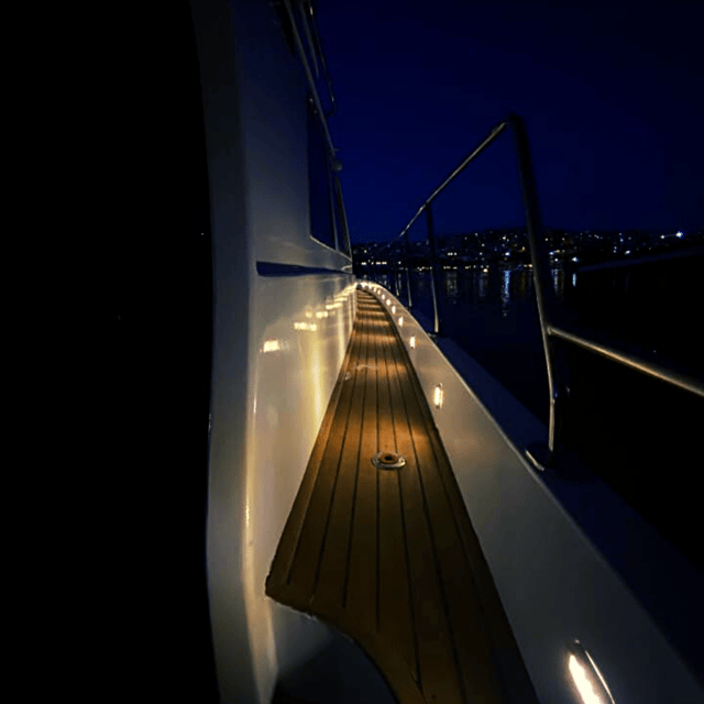 İstanbul: Bosphorus Private Yacht Cruise with Tea and Coffee - Should you book this Bosphorus private yacht cruise?