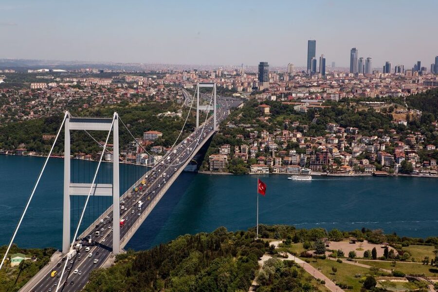 Istanbul: Bosphorus Sightseeing Boat Tour with Guide - Cruise Time, Commentary, and What You’ll Actually See