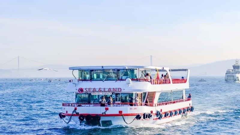 Istanbul: Bosphorus Sightseeing Cruise Tour with Audio Guide - Why this Bosphorus cruise works so well for first-time orientation