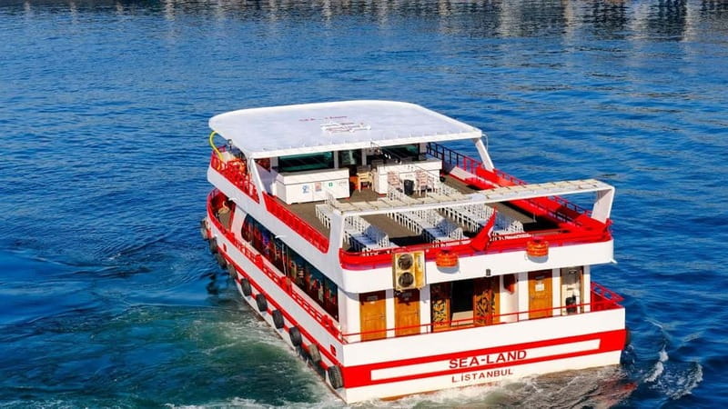 Istanbul: Bosphorus Sightseeing Cruise Tour with Audio Guide - Should you book this Bosphorus sightseeing cruise?