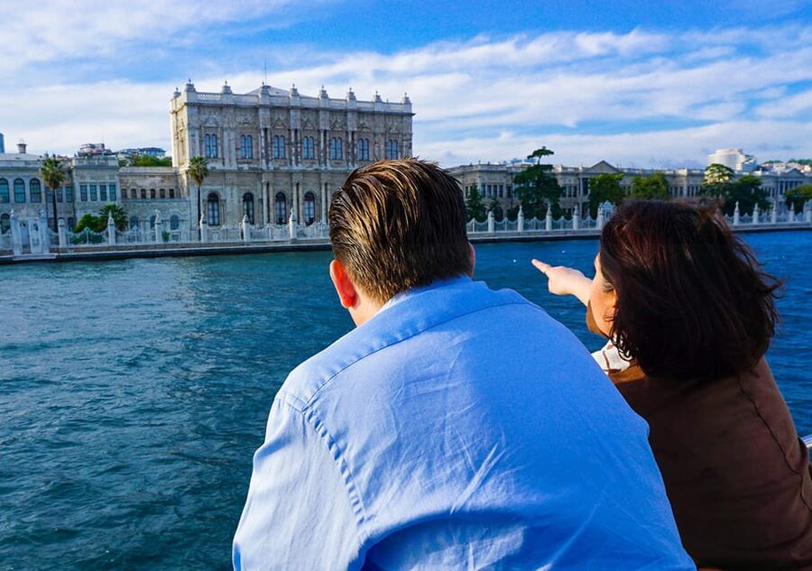 Istanbul: Bosphorus Sightseeing Cruise with Sunset Option - Smartphone audio guide: how it adds meaning, and what to do if it acts weird