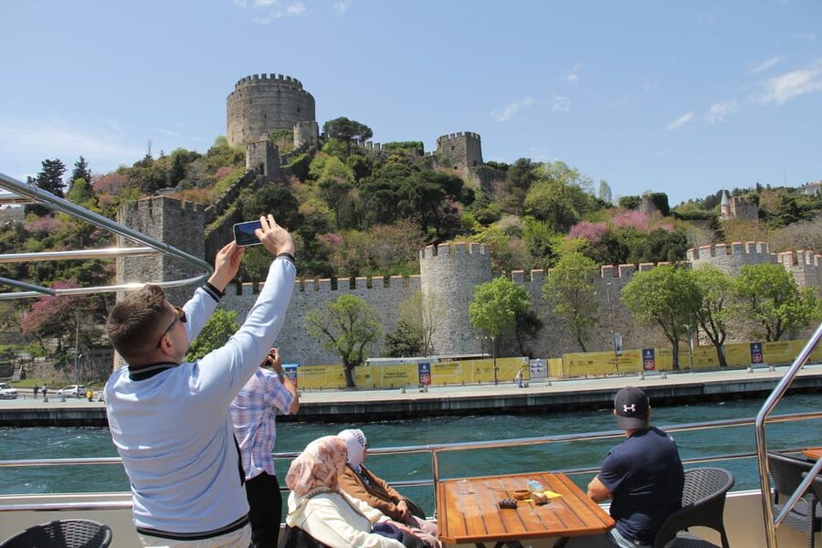 Istanbul: Bosphorus Strait and Black Sea Lunch Cruise - Sailing Toward the Black Sea: The Feeling Changes