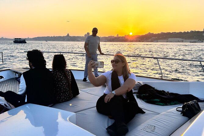 Istanbul Bosphorus Sunset Cruise on the Luxury Yacht - Beylerbeyi Palace and Maiden’s Tower as the finale