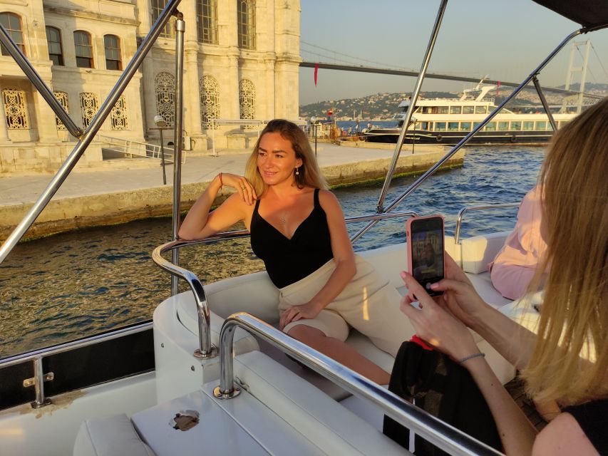Istanbul: Bosphorus Sunset Cruise with Snacks and Wine - Quick highlights you should care about