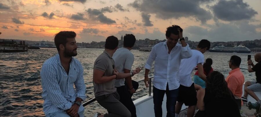 Istanbul: Bosphorus Sunset Cruise with Snacks and Wine - The two departure points, and how to choose what fits your day