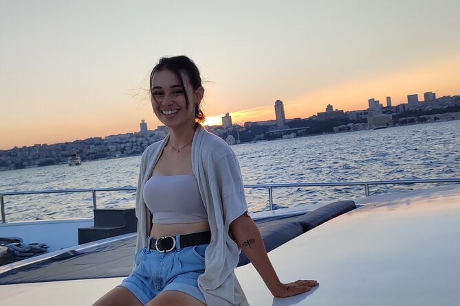 Istanbul Bosphorus Sunset Cruise with Wine on a Luxury Yacht - The narrow pinch at Anadoluhisarı, and why it feels different