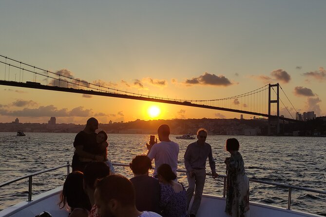 Istanbul Bosphorus Sunset Cruise with Wine on a Luxury Yacht - Where you meet at Arap Cami, and why it matters