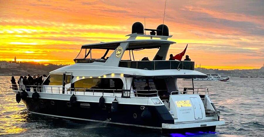 Istanbul: Bosphorus Sunset Yacht Cruise with Live Guide - Bosphorus Bridge to Rumeli Fortress: where the strait gets dramatic
