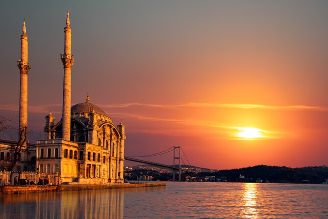Istanbul Bosphorus Sunset Yacht Cruise with Snack and Refreshment - Who this sunset cruise is best for