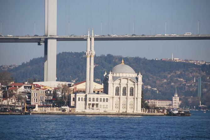 Istanbul Bosphorus Tour With Whirling Dervish Show - From Galata Bridge to Dolmabahçe Palace: what you see on the Bosphorus