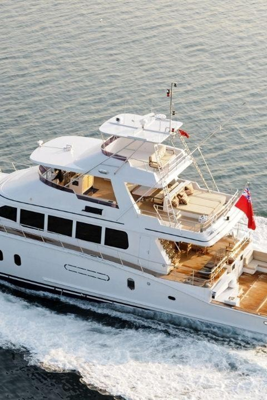 Istanbul: Bosphorus Yacht Cruise - Beylerbeyi Palace and the Asian shore: a satisfying loop