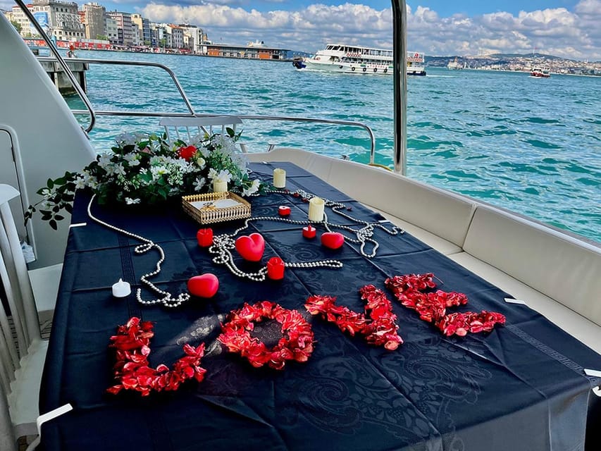Istanbul: Bosphorus Yacht Cruise at Sunset with Snacks - Price and value: why $15 is such an easy sell