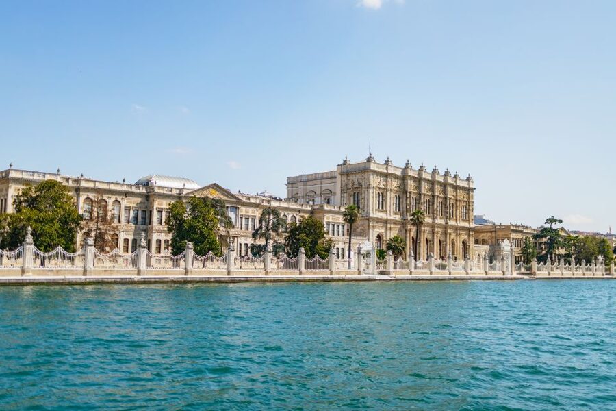 Istanbul: Bosphorus Yacht Cruise with Stopover on Asian Side - Ortaköy to Bebek, the posh shoreline comes into focus