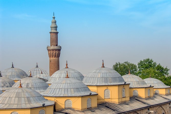 Istanbul: Bursa and Uludag Mountain Day Trip with Cable Car - Bursa’s Green Mosque and Green Tomb: short visits with good payoff