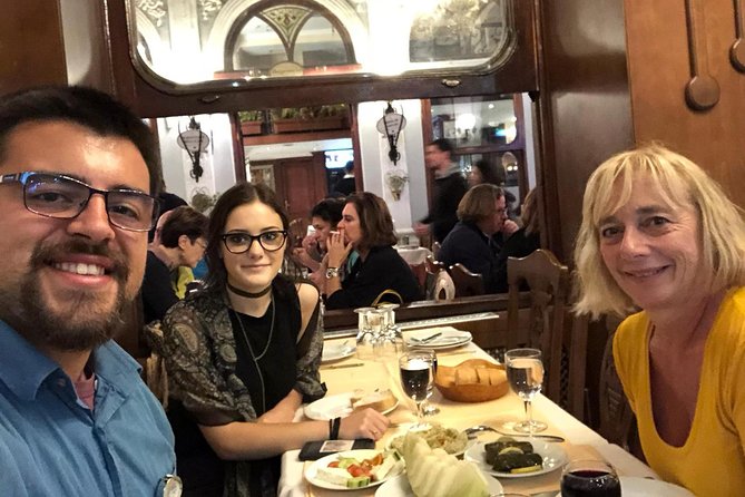 Istanbul by Night: Dining Out in a Turkish Way - Raki in the picture: what it is and how to pace it