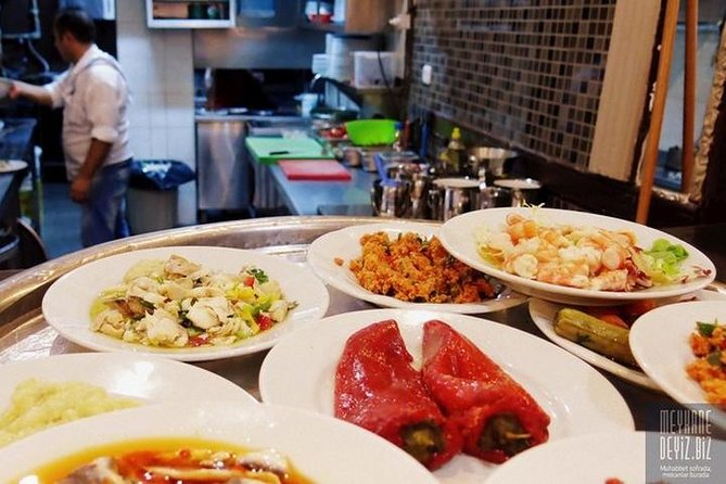 Istanbul by Night: Dining Out in a Turkish Way - Live music and the timing question on late-night food tours