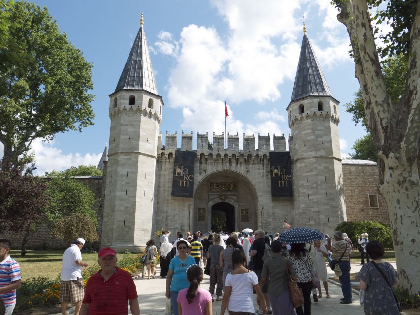 Istanbul: Byzantine and Ottoman Relics Tour with Local Guide - Grand Bazaar: Shopping With a Route, Not a Maze