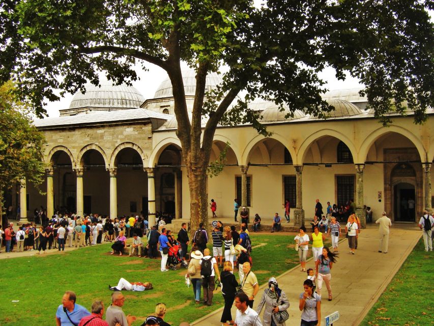 Istanbul: Byzantine and Ottoman Relics Tour with Local Guide - Hagia Irene Church: The Quiet 4th-Century Neighbor in Topkapi Grounds