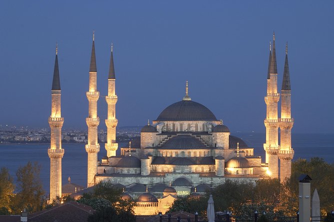 Istanbul Byzantine and Ottoman Tour: Hagia Sophia, Topkapi Palace, Blue Mosque and Grand Bazaar - Your Guide’s Job: Turning Big Buildings Into Stories