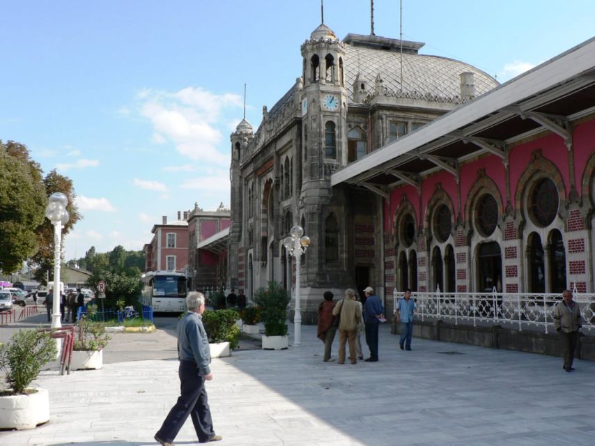 Istanbul: City Highlights Group Tour with Hagia Sophia Entry - Hagia Sophia and the Blue Mosque, without the chaos