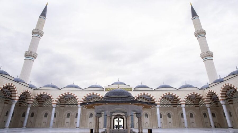 Istanbul: City Hightlights Bus Tour and Bosphorus Cruise - Bosphorus Bridge pass-by, then Eyüp Sultan Mosque for a different Istanbul