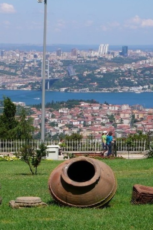 Istanbul: City Hightlights Bus Tour and Bosphorus Cruise - Lunch and on-the-road comfort during a 10-hour day