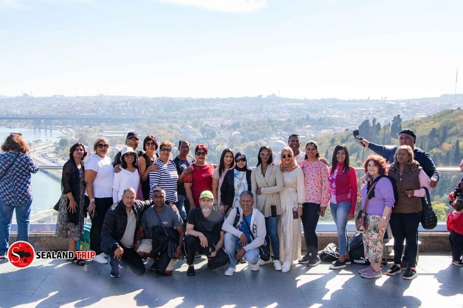 Istanbul: City Hightlights Bus Tour and Bosphorus Cruise - Morning start: hotel pickup, a 30-minute Camlıca Hill stop, and getting oriented
