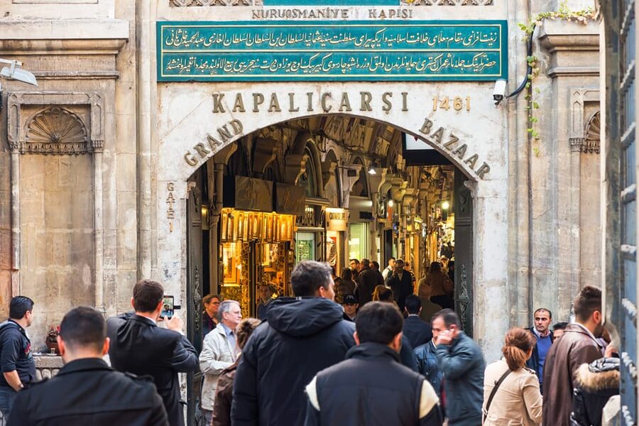Istanbul City Walk: Blue Mosque, Hippodrome & Hagia Sophia - Alman Çeşmesi start: the German Fountain sets the tone