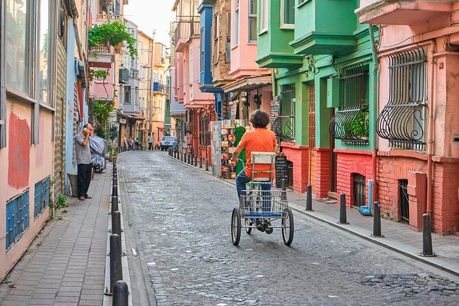 Istanbul City Walk: Colors, Culture & History Fener Balat Tour - Meeting in Balat and getting your 2-hour rhythm right