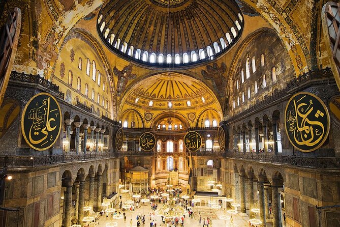 Istanbul Classics and Highlights: Full Day with Lunch - Hagia Sophia: the dome that changes your sense of time