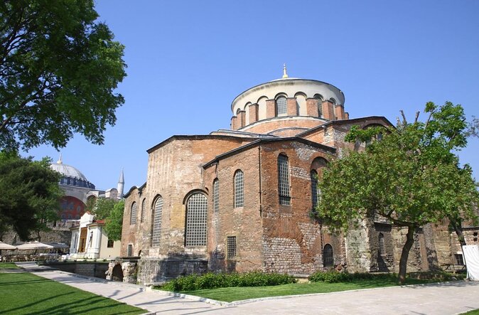 Istanbul Classics and Highlights: Full Day with Lunch - Topkapi Palace Museum: four courtyards in about two hours