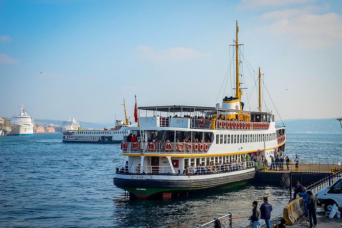 Istanbul Combo: Classic City Tour and Bosphorus Cruise - The Blue Mosque and its 27,000 Iznik tiles (when it is open)