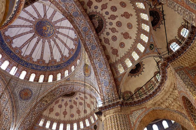Istanbul Delights: A Journey Through Flavor and History - Why this Istanbul food-and-icons route works