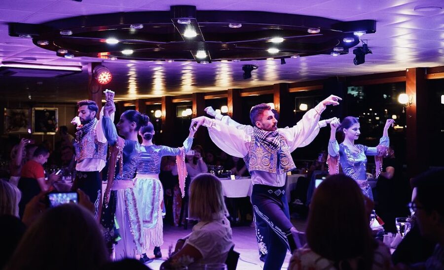 Istanbul: Dinner Cruise and Entertainment with Private Table - Who this cruise fits best