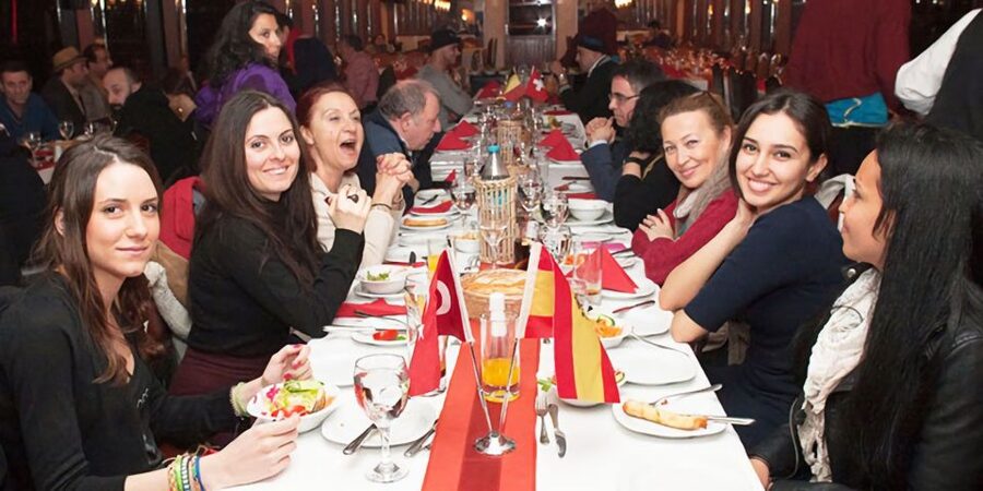 Istanbul: Dinner Cruise on the Bosphorus - Onboard Comfort: Noise, Crowding, and How to Get Better Views