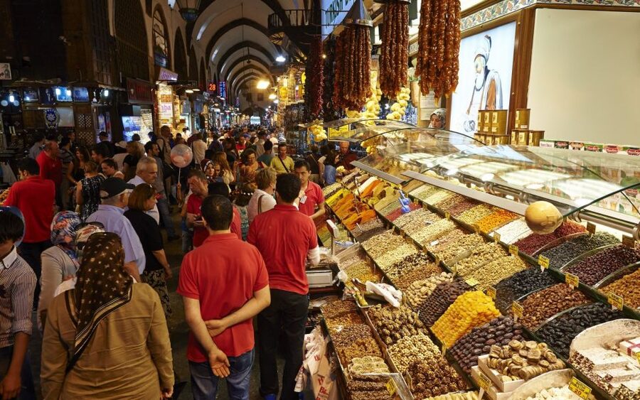Istanbul: Dolmabahce Palace and Grand Bazaar Tour - What to bring and how to get the most out of it